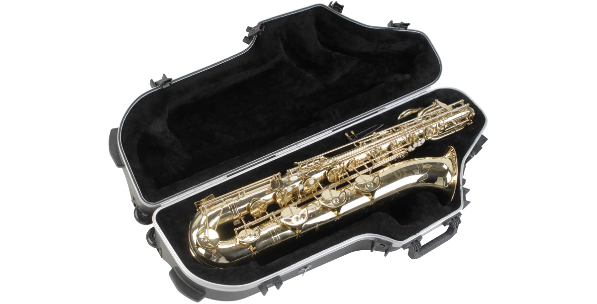Contoured Pro Baritone Sax Case with Wheels