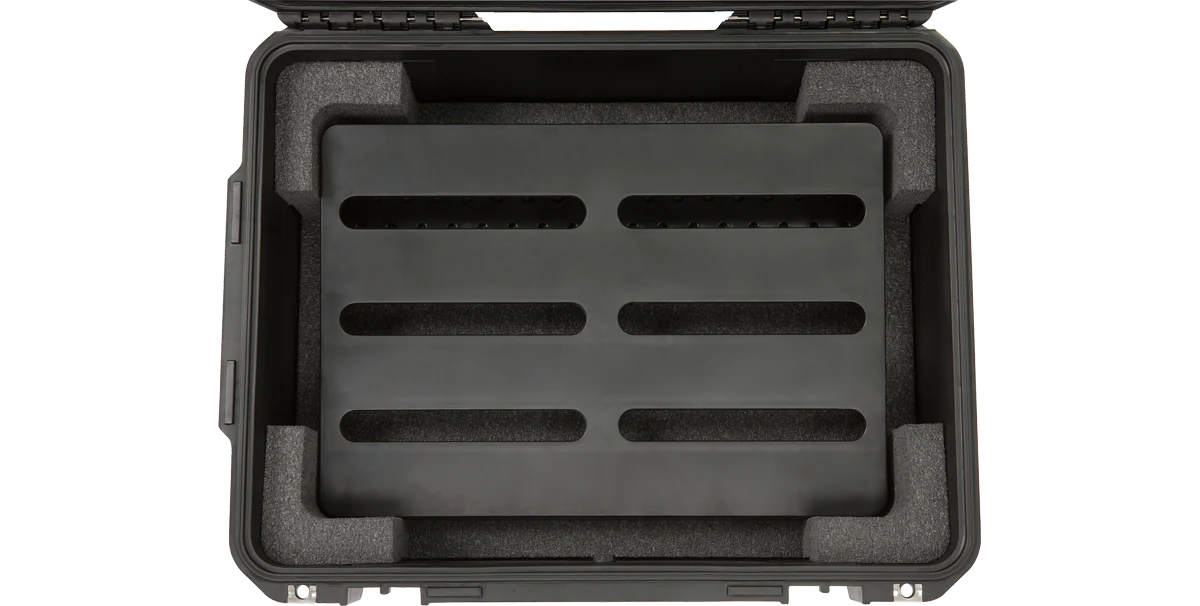 iSeries 2015-7 Case w/ 1SKB-PB1712 Pedalboard - Image 16