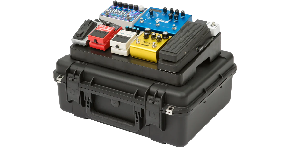 iSeries 2015-7 Case w/ 1SKB-PB1712 Pedalboard - Image 4