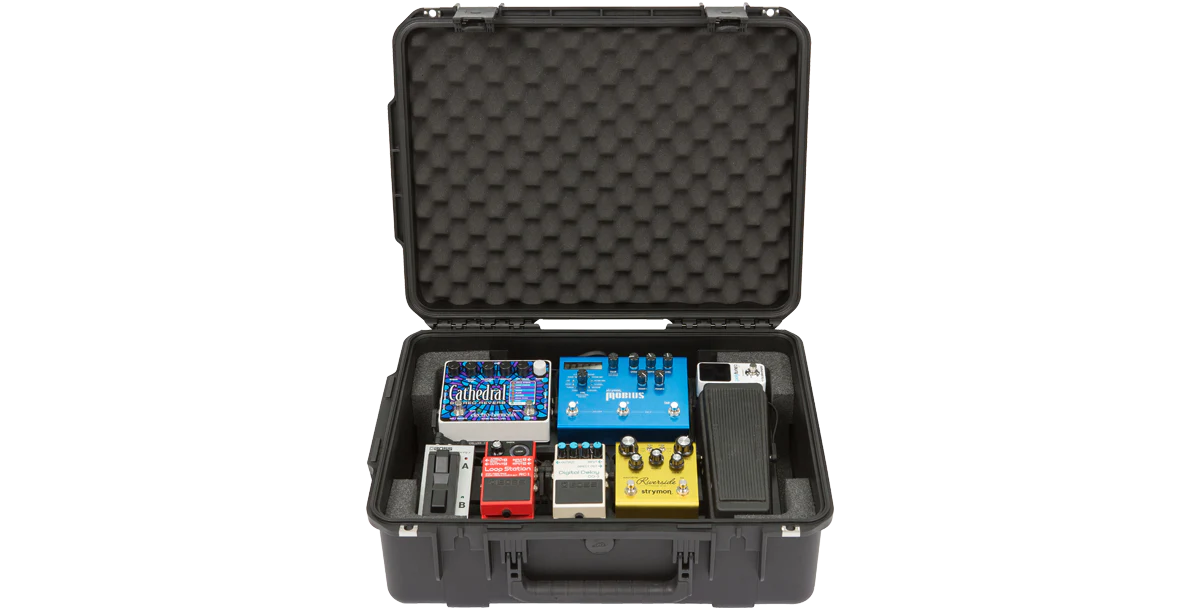iSeries 2015-7 Case w/ 1SKB-PB1712 Pedalboard - Image 5