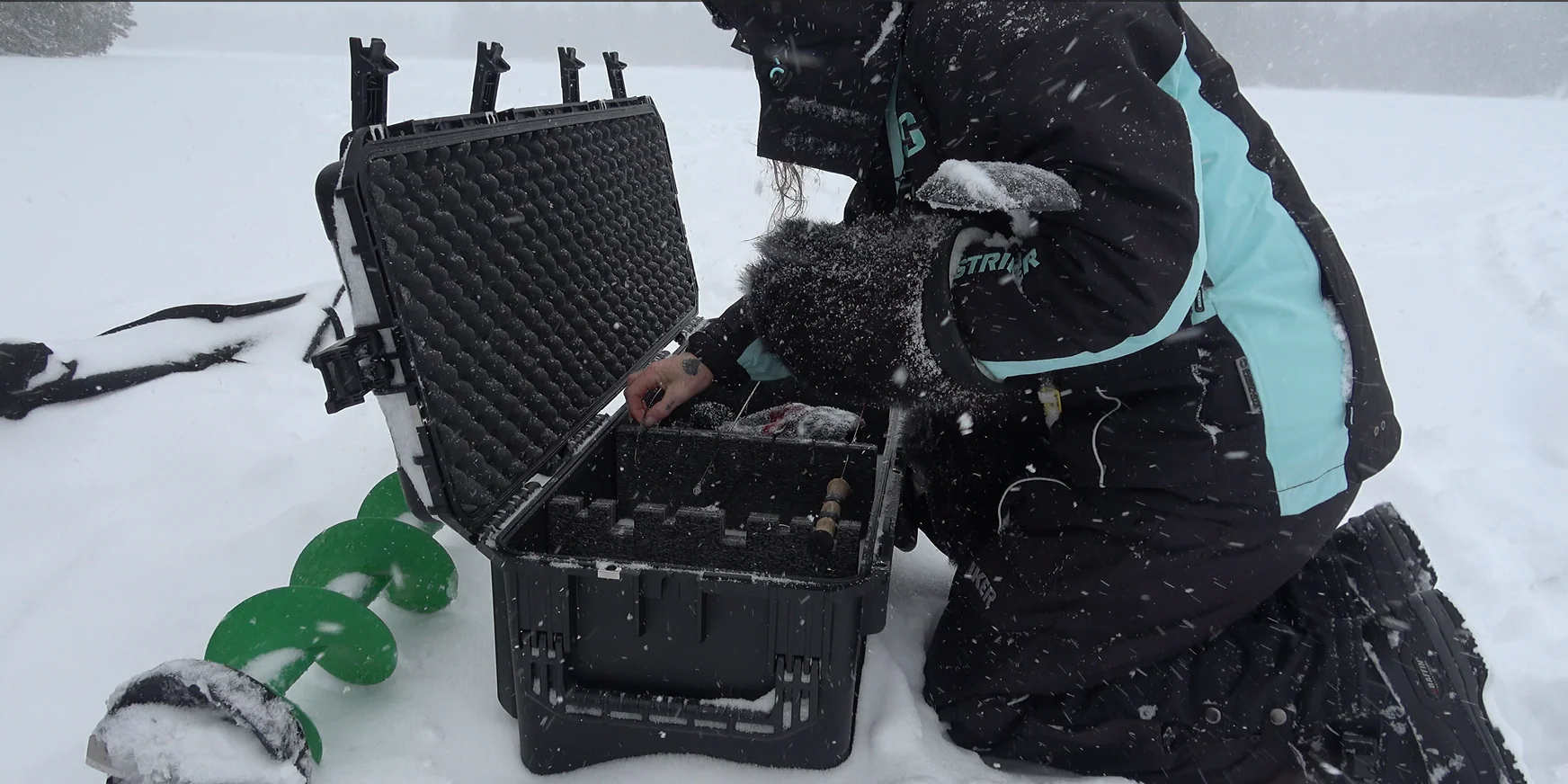 iSeries 4213-12 Ultimate Ice Fishing Locker - Image 9